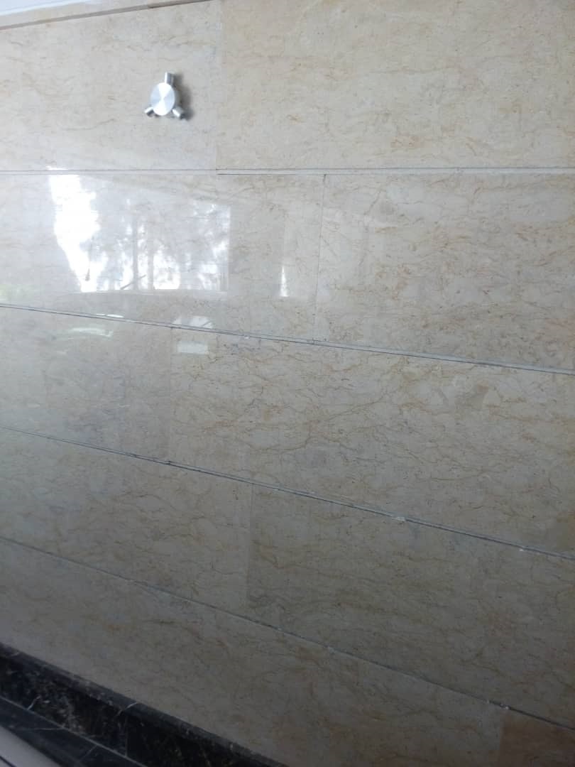 مرمر کرم طلایی